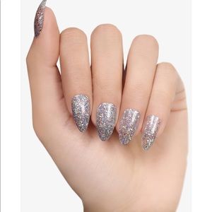 Brand newNEVER worn Marmalade ‘Diamond Dust’ Nails